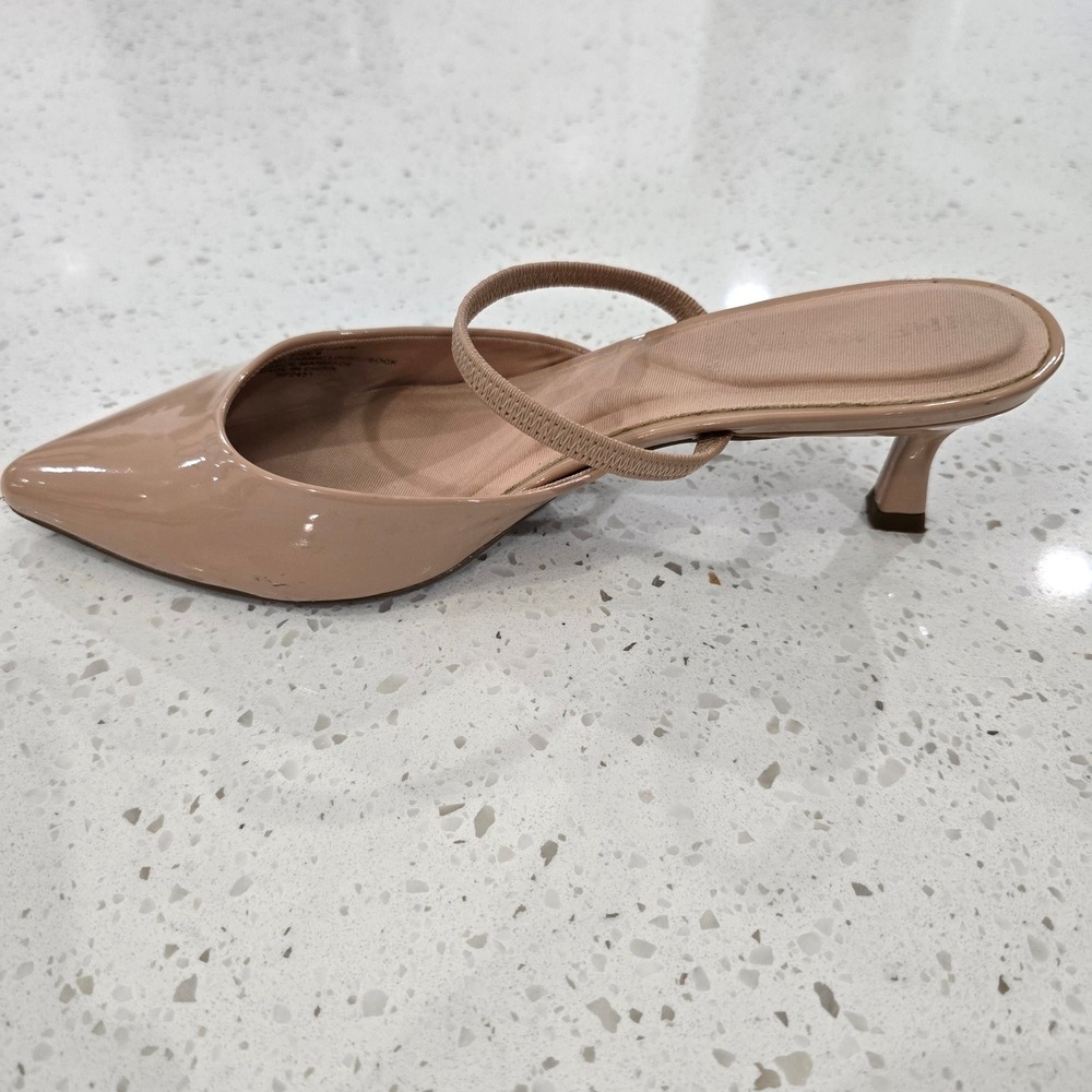 Anne Klein iFlex Nude Patent Pointed Toe Kitten Heel Mules Womens Size 8.5 - Picture 4 of 11